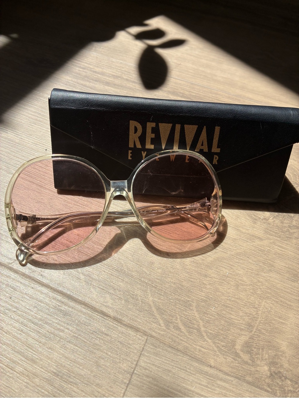 Women’s Pink Gradient Round Sunglasses